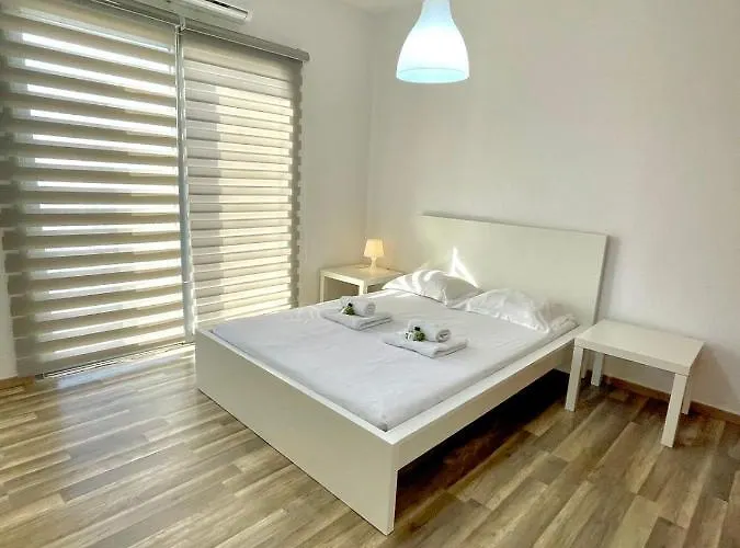 Feriehus Sandy Complex Perivolia